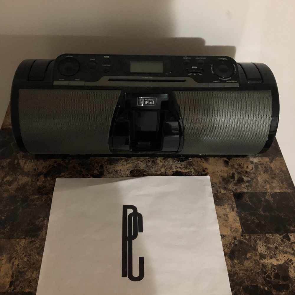 iLive iPod Radio Speaker Dock - Picture 1 of 6